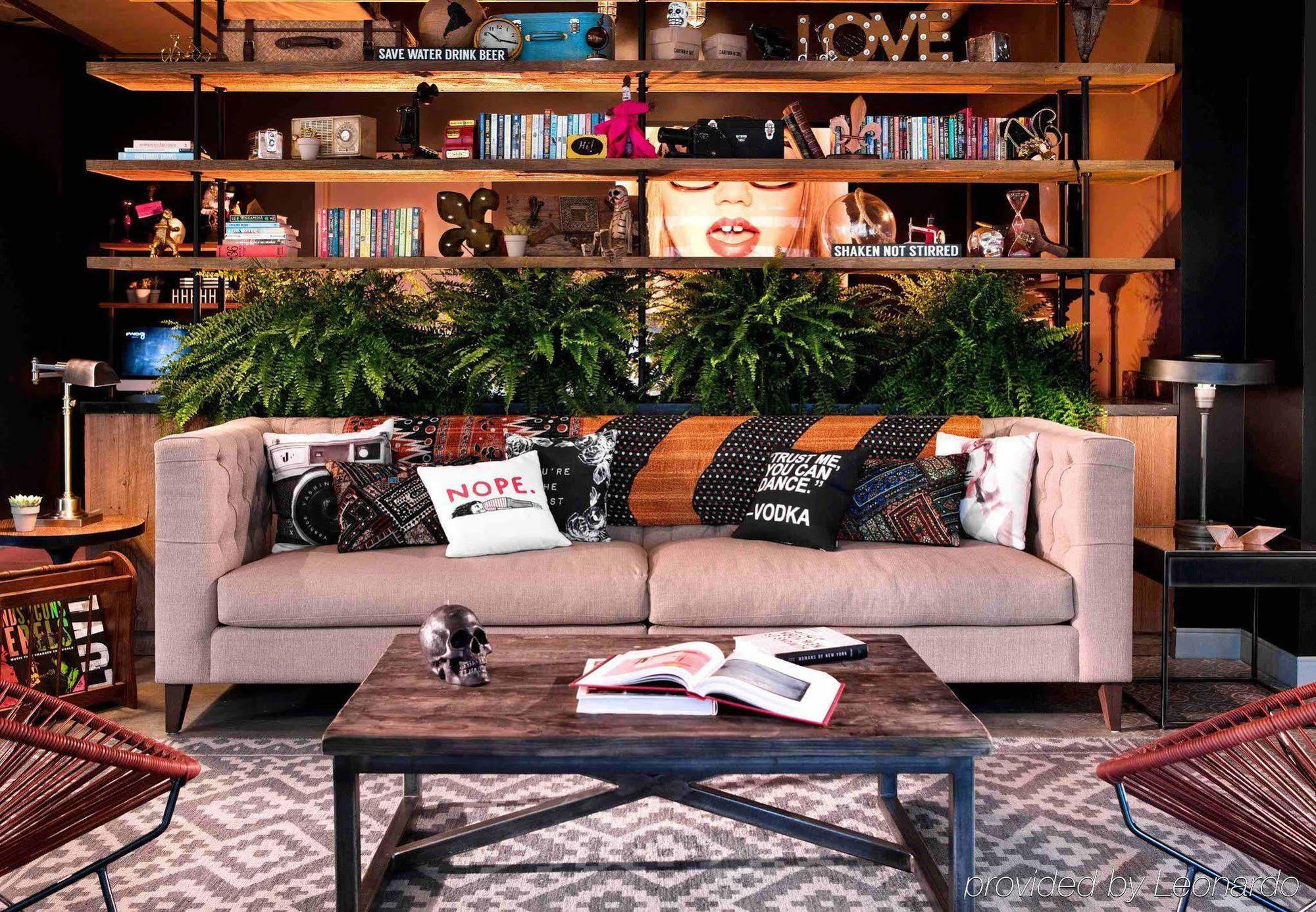 Moxy New Orleans Downtown/French Quarter Area Hotel Buitenkant foto
